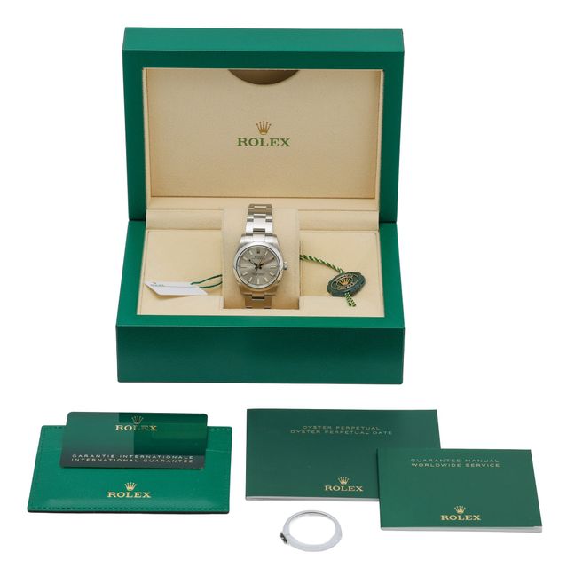 Rolex Oyster Perpetual 124200 Image 7